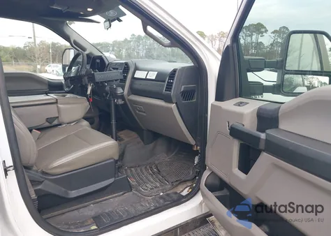 2019 Ford F-350 Xl z USA, uszkodzony, nr VIN 1FT7W3B66KEE36647